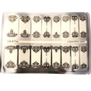 Lily & Fox Black and White Nail Wraps
